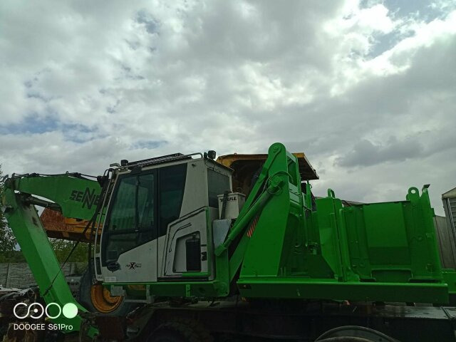 Sennebogen 818-E Umschlagbagger - 83 Ton - mit Greifer - Ratinis ekskavatorius: foto 2 Sennebogen 818-E Umschlagbagger - 83 Ton - mit Greifer - Ratinis ekskavatorius: foto 2