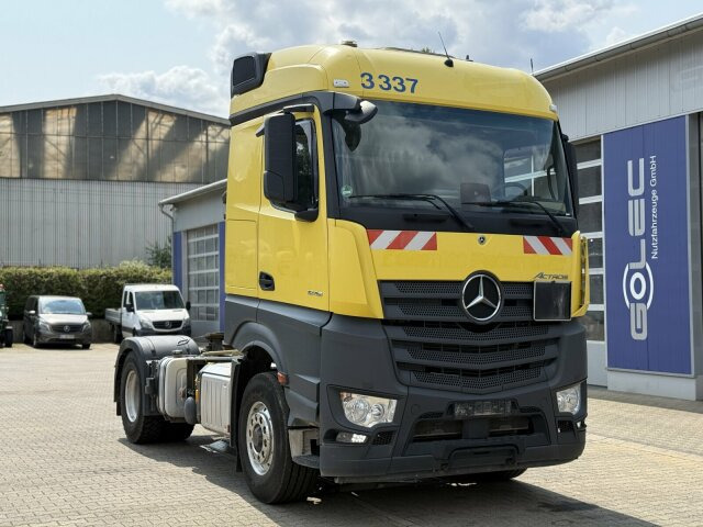 Mercedes-Benz ACTROS 1846 4x4 HAD Eur 6 Kipphydraulik Retarder - Vilkikas: foto 1 Mercedes-Benz ACTROS 1846 4x4 HAD Eur 6 Kipphydraulik Retarder - Vilkikas: foto 1