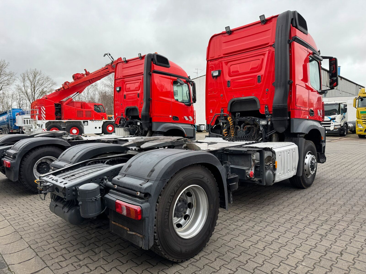 Mercedes-Benz Arocs 1845 LS 4x4 HAD *Kipphyd. Euro6 Blatt/Luft - Vilkikas: foto 3 Mercedes-Benz Arocs 1845 LS 4x4 HAD *Kipphyd. Euro6 Blatt/Luft - Vilkikas: foto 3