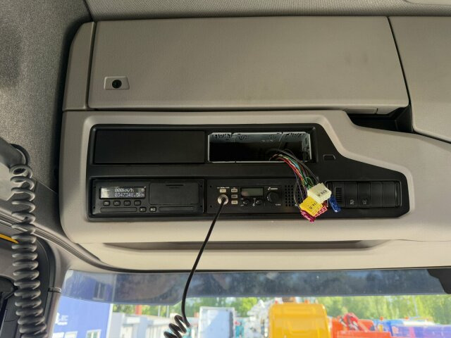 Scania G450 XT 4x4 Euro 6 SZM Kipphydraulik Blatt/ Luft - Vilkikas: foto 4 Scania G450 XT 4x4 Euro 6 SZM Kipphydraulik Blatt/ Luft - Vilkikas: foto 4