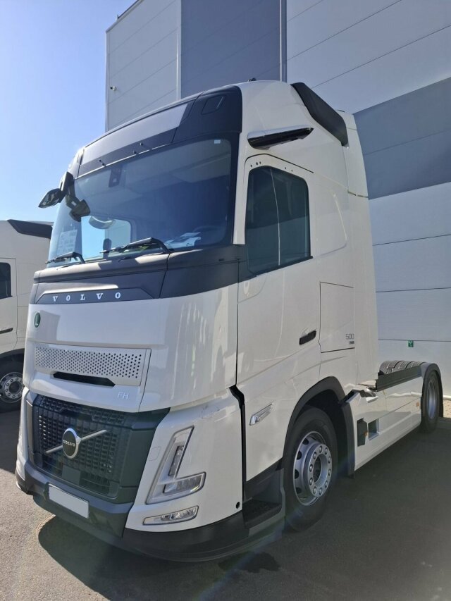 Volvo FH500 Aero I-Save 4x2 Euro6 - Vilkikas: foto 1 Volvo FH500 Aero I-Save 4x2 Euro6 - Vilkikas: foto 1