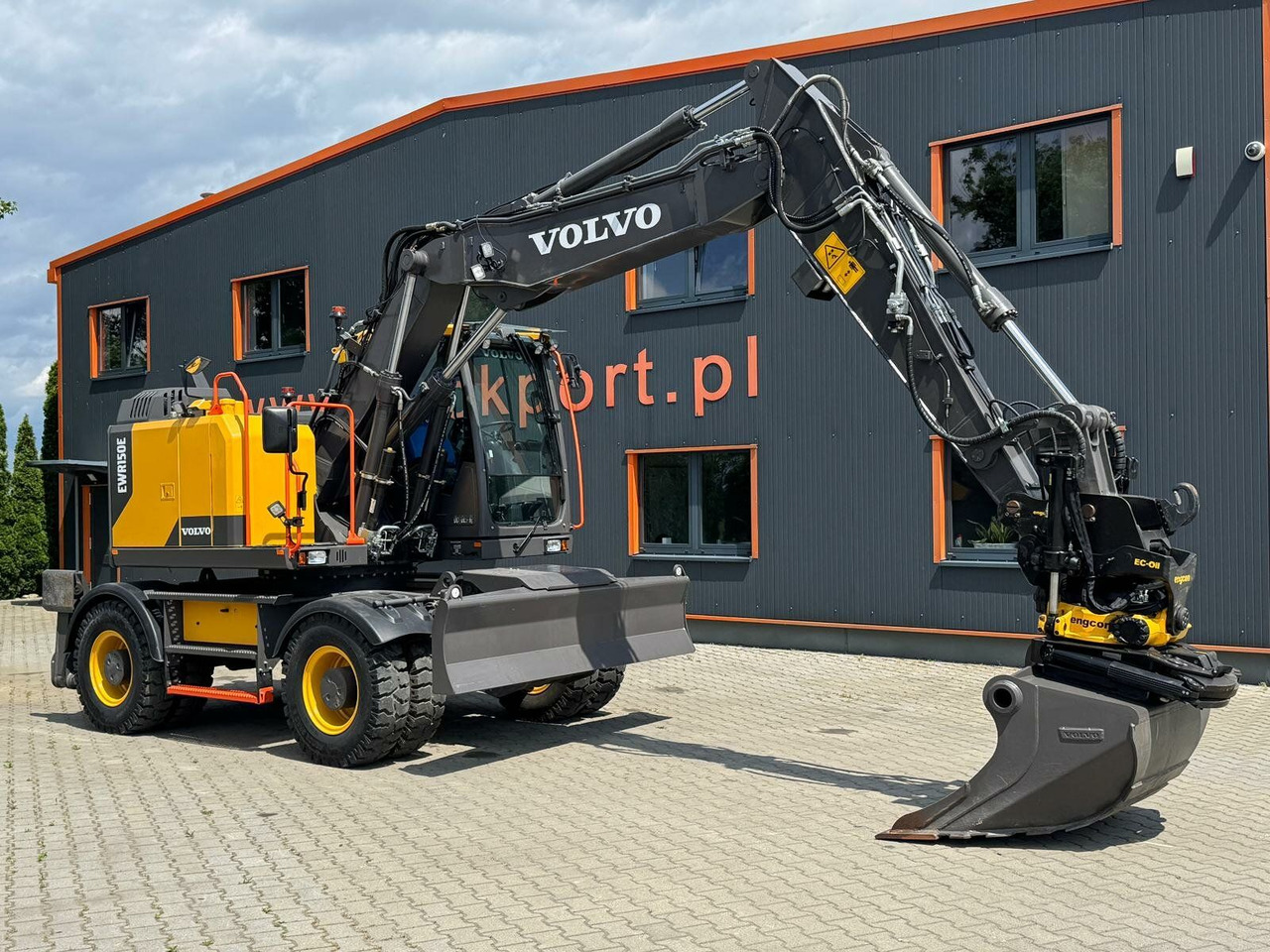 Volvo EWR150E Mobilbagger mit ROTATOR ENCONG EC319 - Ratinis ekskavatorius: foto 3 Volvo EWR150E Mobilbagger mit ROTATOR ENCONG EC319 - Ratinis ekskavatorius: foto 3