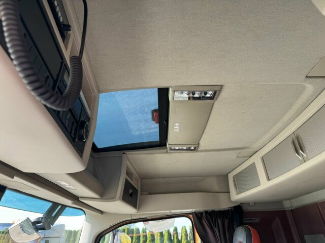 Volvo FH16 750 8X4 Holztransport Alukar TOP! - Miškovežis: foto 4 Volvo FH16 750 8X4 Holztransport Alukar TOP! - Miškovežis: foto 4