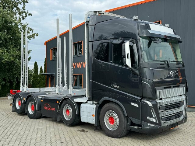 Volvo FH16 750 8X4 Holztransport Alukar TOP! - Miškovežis: foto 1 Volvo FH16 750 8X4 Holztransport Alukar TOP! - Miškovežis: foto 1