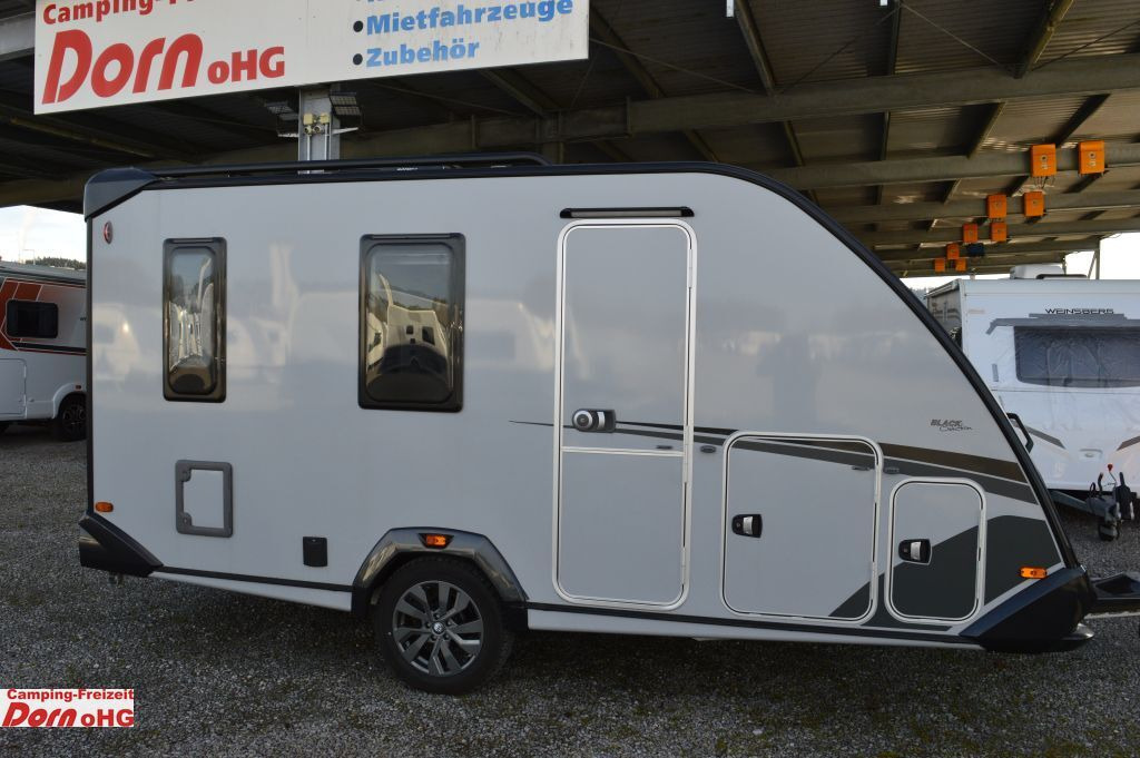 Knaus Sport&Fun 480 QL Black Selection Dachklima - Prikabinamas namelis: foto 1 Knaus Sport&Fun 480 QL Black Selection Dachklima - Prikabinamas namelis: foto 1