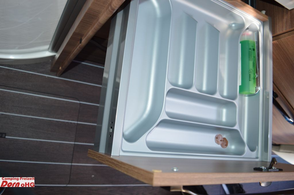Integruotas kemperis Knaus Sun I 700 LEG Automatik/180 PS: foto 18
