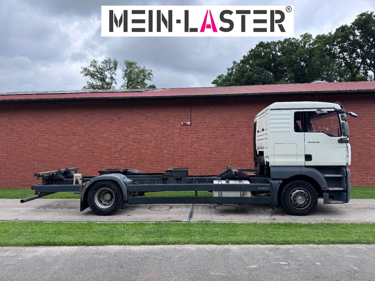 MAN TGA 18.350 BDF 5 Sitzer Klima 209.380 km - Konteineris-vežimus/ Sukeisti kūną sunkvežimis: foto 3 MAN TGA 18.350 BDF 5 Sitzer Klima 209.380 km - Konteineris-vežimus/ Sukeisti kūną sunkvežimis: foto 3