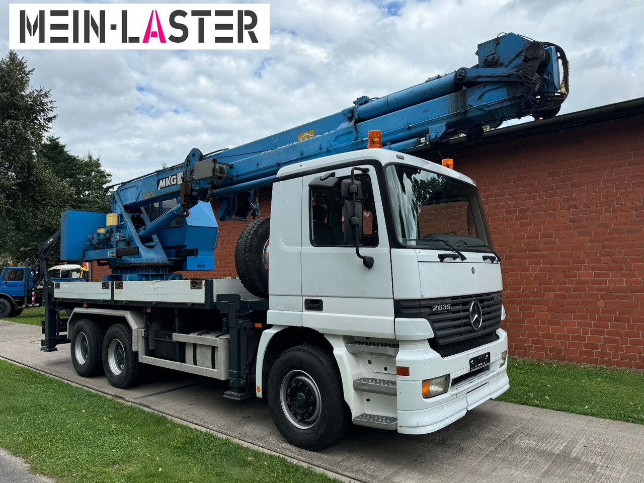 Mercedes-Benz 3335 V6 MKG 550 Ta2-a2 -46m 420 kg Funk - Sunkvežimis su kranu: foto 3 Mercedes-Benz 3335 V6 MKG 550 Ta2-a2 -46m 420 kg Funk - Sunkvežimis su kranu: foto 3