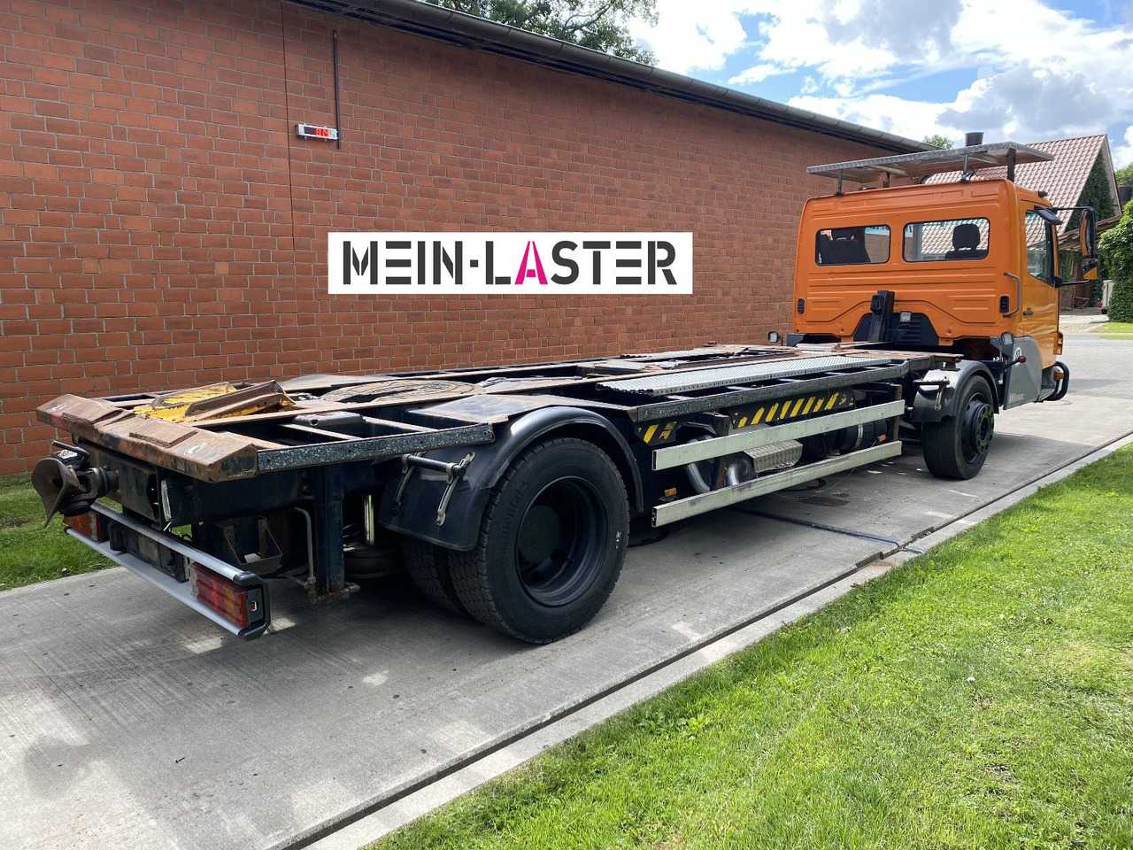 Mercedes-Benz Kamag Wiesel Umsetzter Sattelplatte - Konteineris-vežimus/ Sukeisti kūną sunkvežimis: foto 3 Mercedes-Benz Kamag Wiesel Umsetzter Sattelplatte - Konteineris-vežimus/ Sukeisti kūną sunkvežimis: foto 3