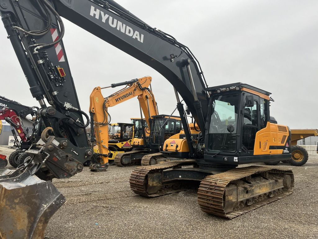 Hyundai HX220AL - Vikšrinis ekskavatorius: foto 1 Hyundai HX220AL - Vikšrinis ekskavatorius: foto 1