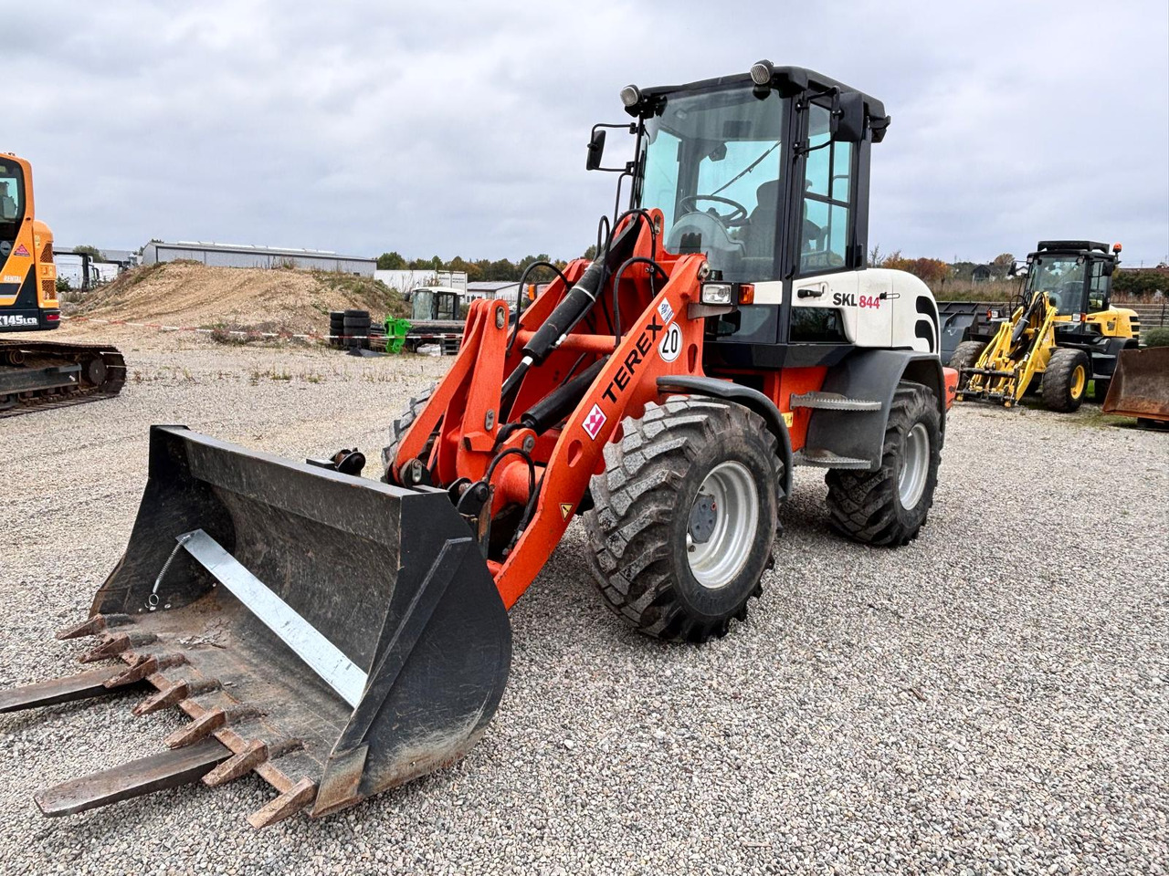 TEREX TL 100 - Ratinis krautuvas: foto 1 TEREX TL 100 - Ratinis krautuvas: foto 1