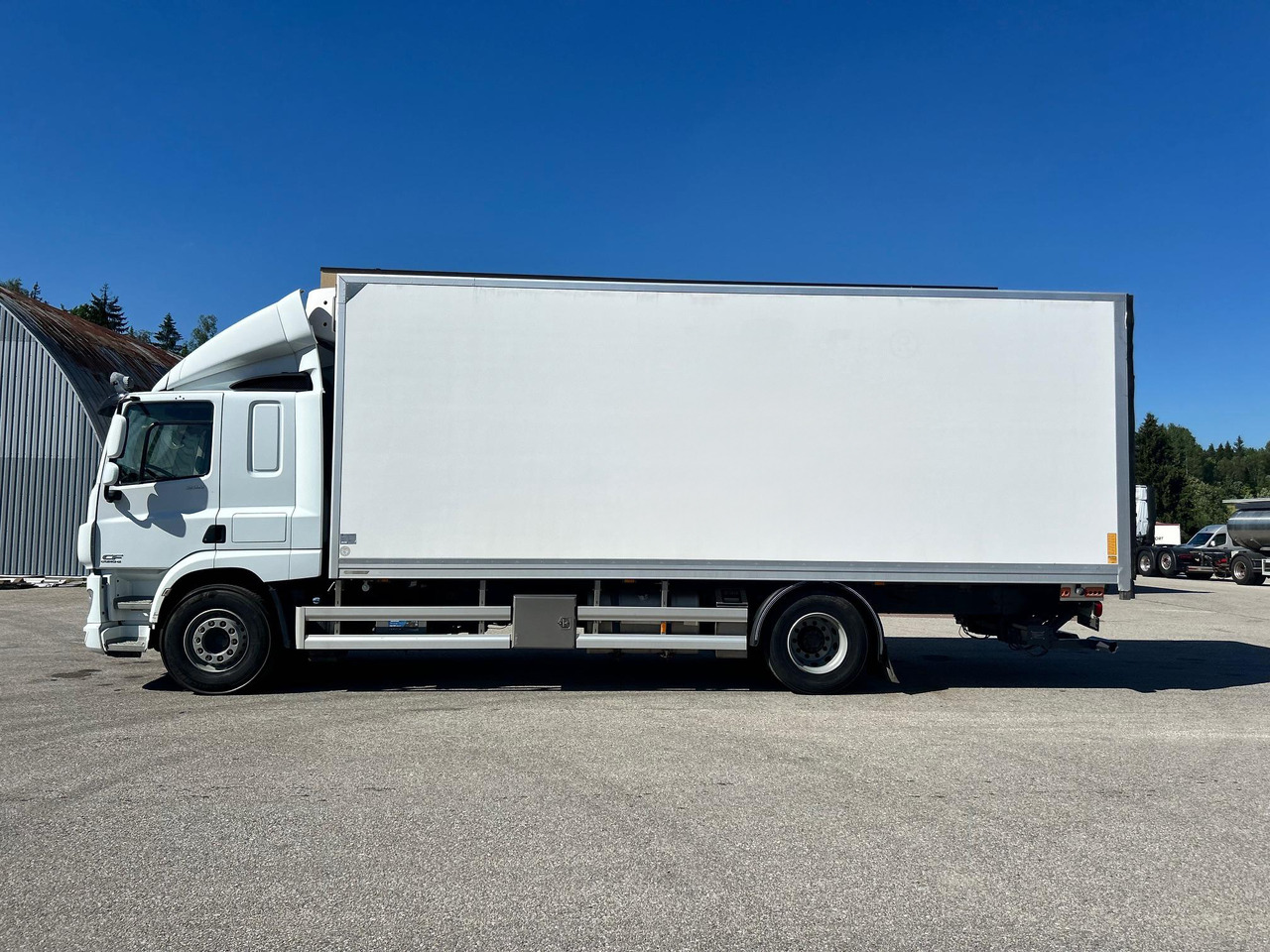 DAF CF330 - Refrižeratorius sunkvežimis: foto 4 DAF CF330 - Refrižeratorius sunkvežimis: foto 4