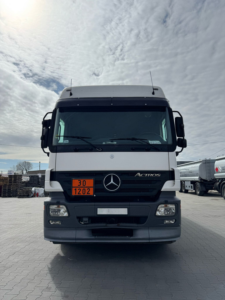 Autocisterna pervežimui kuro MERCEDES-BENZ Actros 1844: foto 7