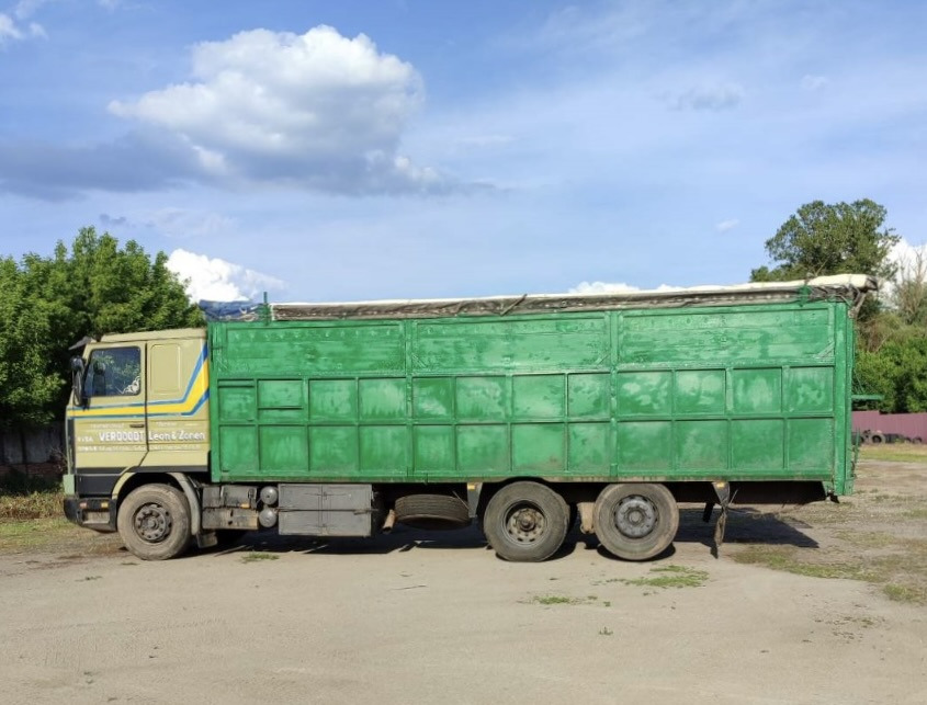 SCANIA 113.360 - Platforminis/ Bortinis sunkvežimis: foto 4 SCANIA 113.360 - Platforminis/ Bortinis sunkvežimis: foto 4
