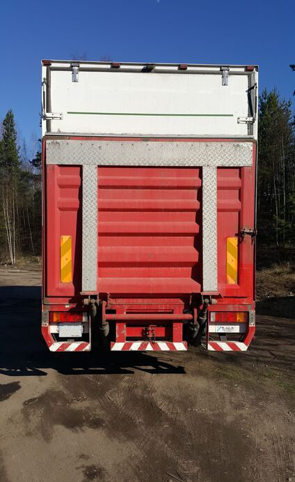 SCANIA 94D.220 - Furgonas sunkvežimis: foto 3 SCANIA 94D.220 - Furgonas sunkvežimis: foto 3