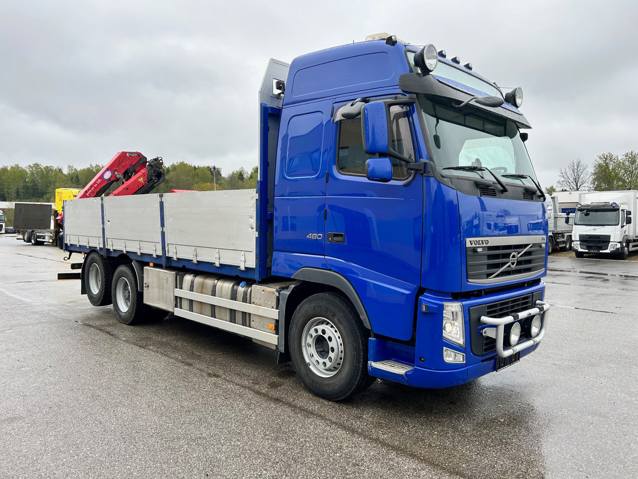 VOLVO FH460 - Platforminis/ Bortinis sunkvežimis, Sunkvežimis su kranu: foto 1 VOLVO FH460 - Platforminis/ Bortinis sunkvežimis, Sunkvežimis su kranu: foto 1