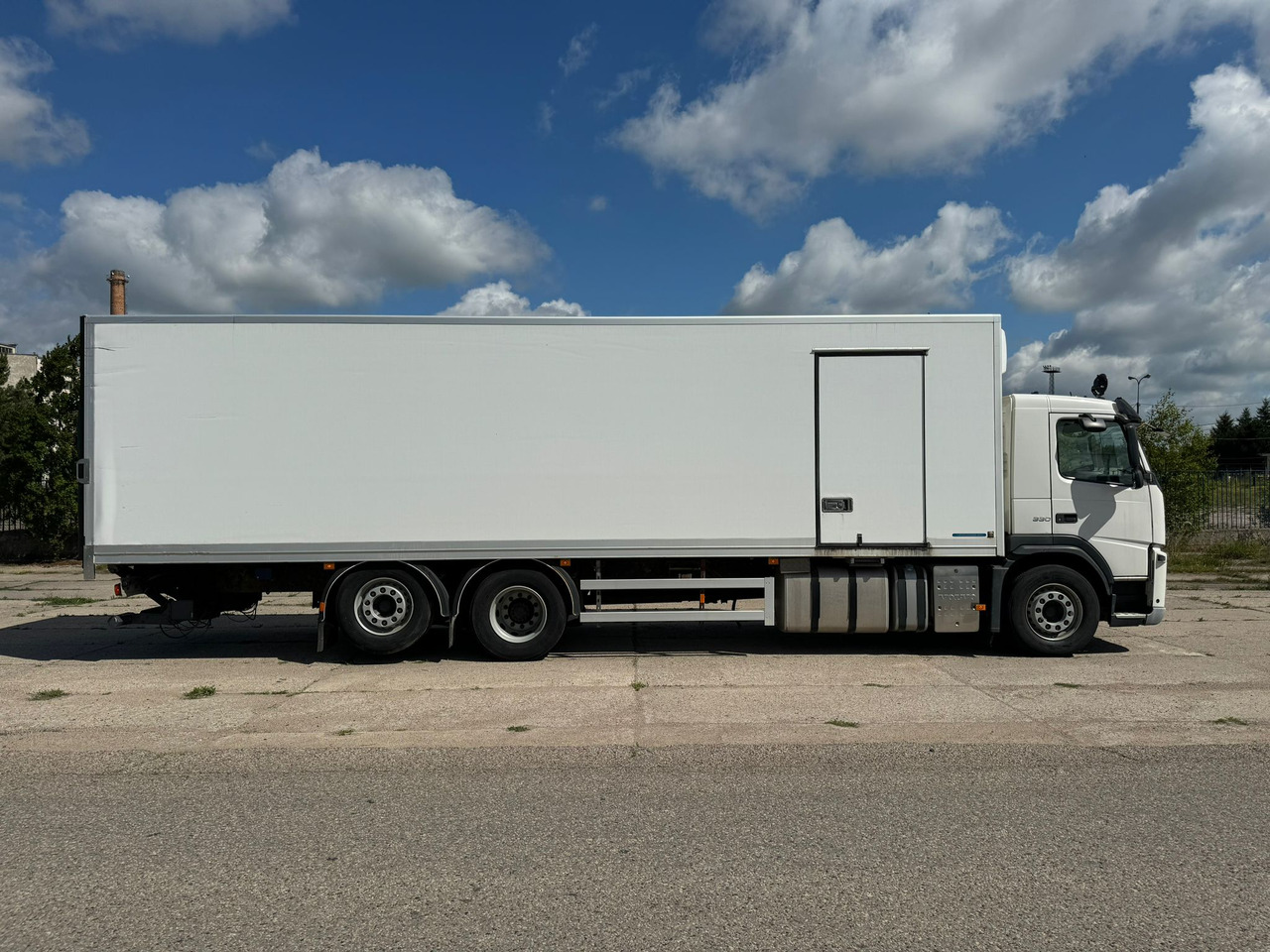 VOLVO FM330 - Refrižeratorius sunkvežimis: foto 4 VOLVO FM330 - Refrižeratorius sunkvežimis: foto 4