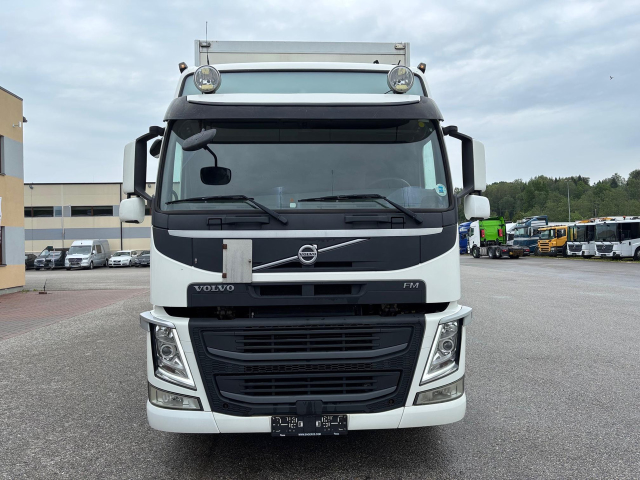 VOLVO FM330 - Furgonas sunkvežimis: foto 2 VOLVO FM330 - Furgonas sunkvežimis: foto 2