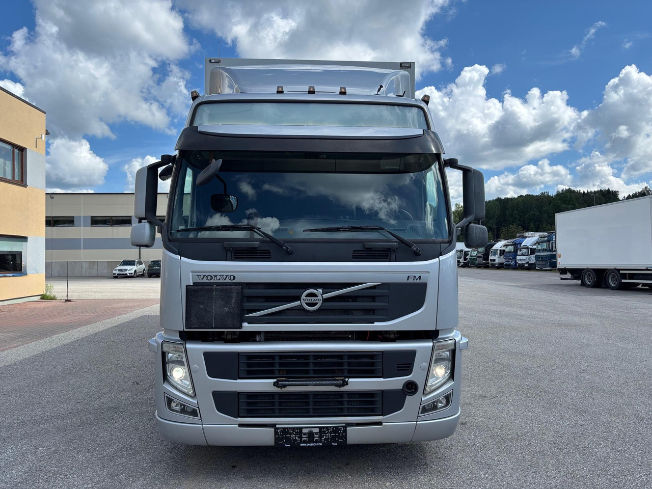 VOLVO FM330 - Furgonas sunkvežimis: foto 2 VOLVO FM330 - Furgonas sunkvežimis: foto 2