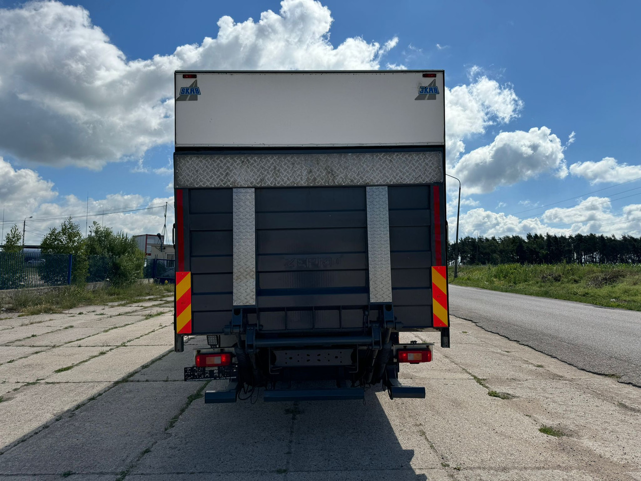 VOLVO FM330 - Refrižeratorius sunkvežimis: foto 3 VOLVO FM330 - Refrižeratorius sunkvežimis: foto 3