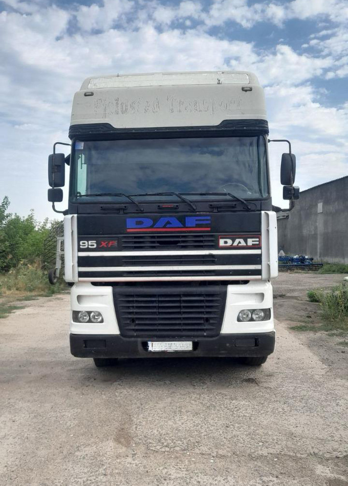 DAF 95XF430 - Vilkikas: foto 2 DAF 95XF430 - Vilkikas: foto 2