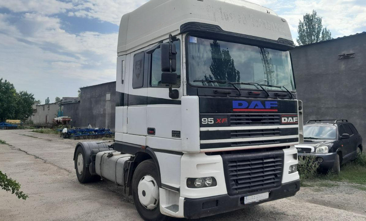DAF 95XF430 - Vilkikas: foto 1 DAF 95XF430 - Vilkikas: foto 1