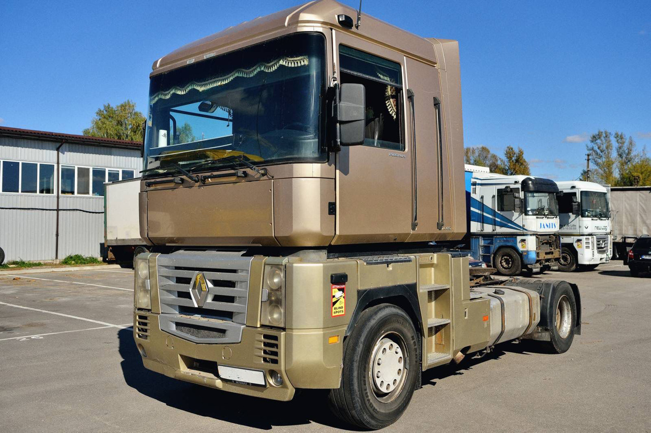 RENAULT Magnum 440 - Vilkikas: foto 3 RENAULT Magnum 440 - Vilkikas: foto 3