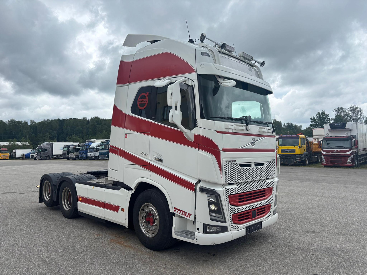 VOLVO FH16.750 - Vilkikas: foto 1 VOLVO FH16.750 - Vilkikas: foto 1