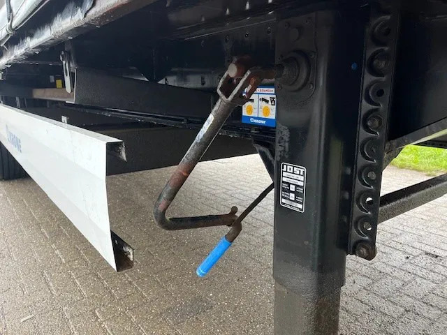 Krone 10x XL Krone mega vario schuifzeil trailer Duits kenteken - Furgonas puspriekabė: foto 5 Krone 10x XL Krone mega vario schuifzeil trailer Duits kenteken - Furgonas puspriekabė: foto 5