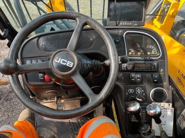 Teleskopinis krautuvas JCB 540-140: foto 10
