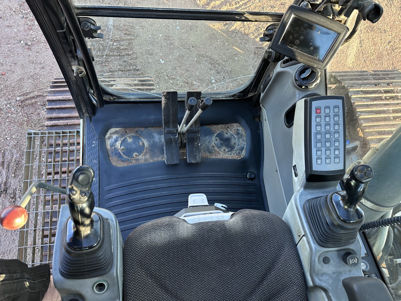 LIEBHERR R 924 LC Top Zustand !!! Kein 914- 916- 920- 926 - Vikšrinis ekskavatorius: foto 5 LIEBHERR R 924 LC Top Zustand !!! Kein 914- 916- 920- 926 - Vikšrinis ekskavatorius: foto 5
