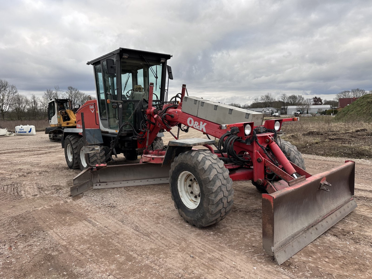 NEW HOLLAND F 106.5 - 6x6 Laser Topcon- Klima Cummins 6 Zyl. - Greideris: foto 4 NEW HOLLAND F 106.5 - 6x6 Laser Topcon- Klima Cummins 6 Zyl. - Greideris: foto 4