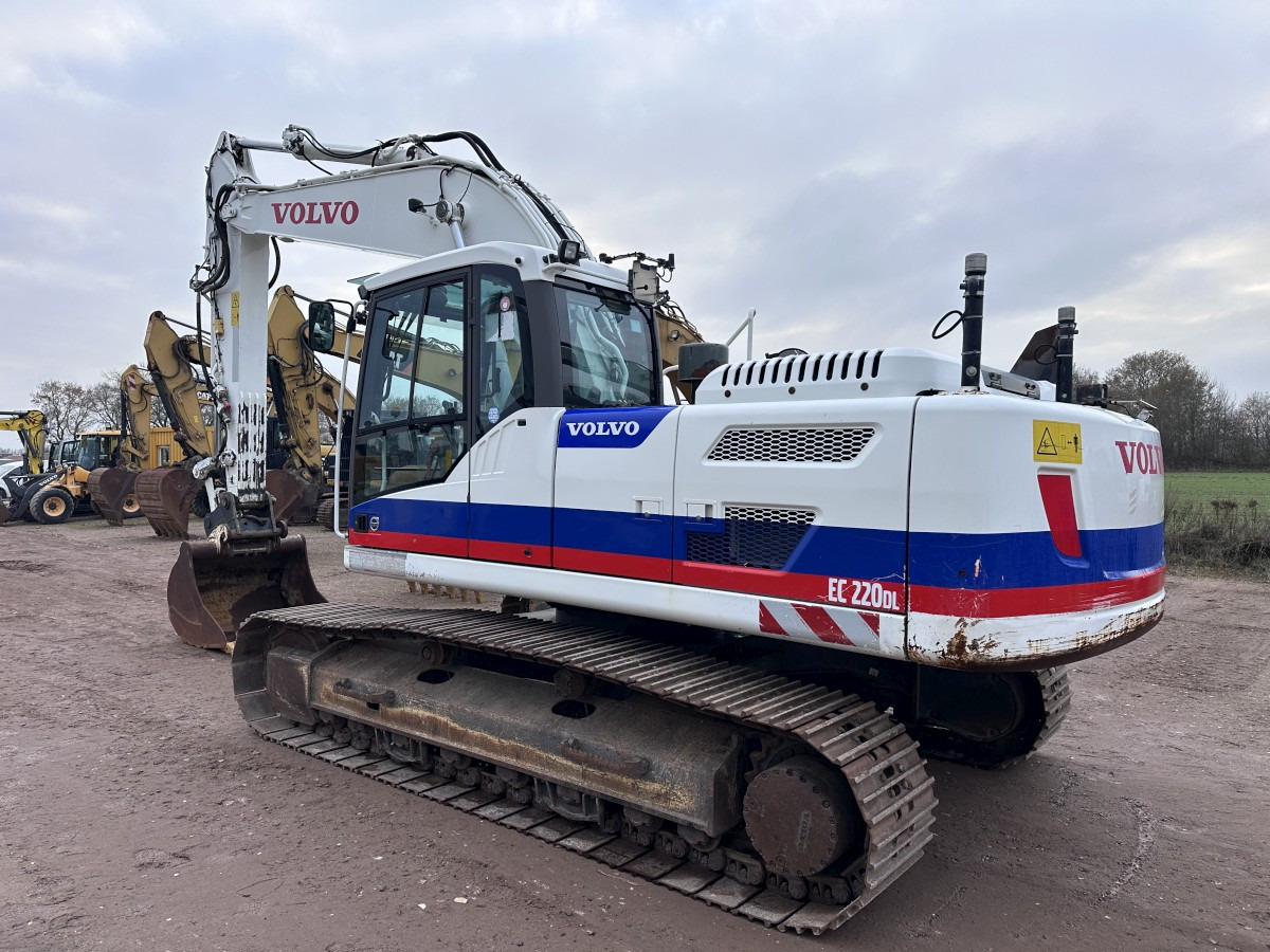 VOLVO EC 220 DL German machine! - Vikšrinis ekskavatorius: foto 5 VOLVO EC 220 DL German machine! - Vikšrinis ekskavatorius: foto 5