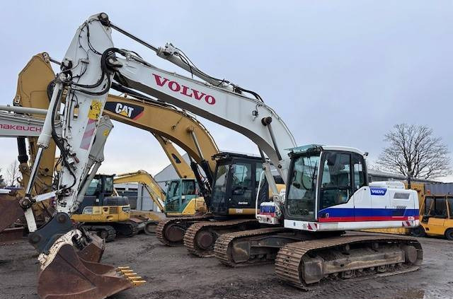 Volvo EC 220 DL Deutsche Maschine! - Vikšrinis ekskavatorius: foto 1 Volvo EC 220 DL Deutsche Maschine! - Vikšrinis ekskavatorius: foto 1