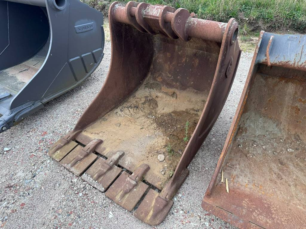 Volvo S 1 Tieflöffel - bucket 1.200 mm ca. 1.2 m³ - Ekskavatoriaus kaušas: foto 3 Volvo S 1 Tieflöffel - bucket 1.200 mm ca. 1.2 m³ - Ekskavatoriaus kaušas: foto 3