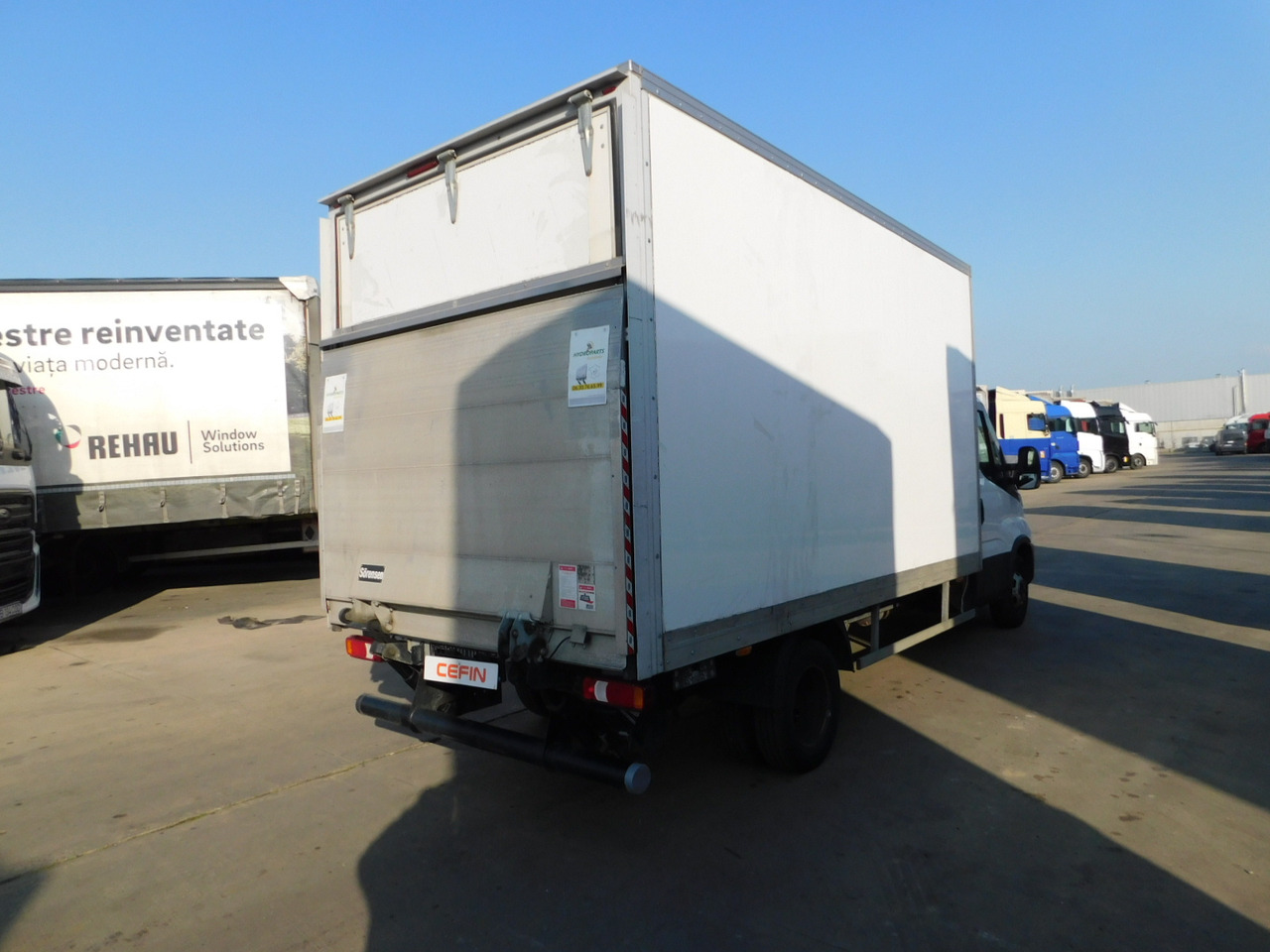 Iveco 35c16h30 - Furgonas su krovinių dėže: foto 3 Iveco 35c16h30 - Furgonas su krovinių dėže: foto 3
