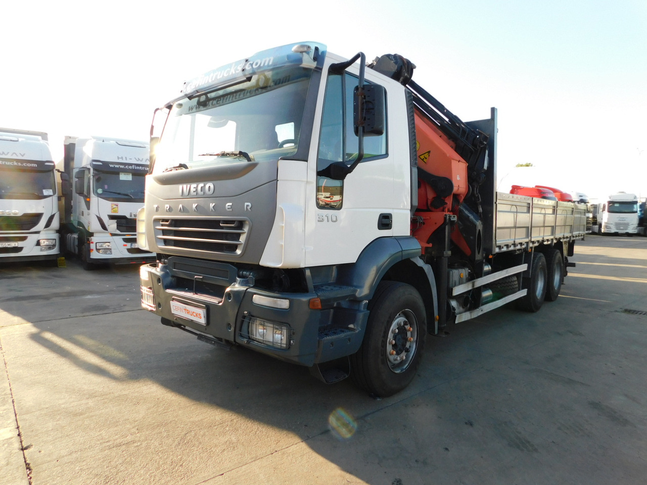 Iveco Magirus trakker - Platforminis/ Bortinis sunkvežimis, Sunkvežimis su kranu: foto 1 Iveco Magirus trakker - Platforminis/ Bortinis sunkvežimis, Sunkvežimis su kranu: foto 1