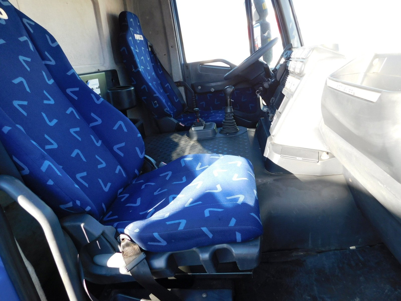 Iveco Trakker ad410t45 - Savivartis sunkvežimis: foto 5 Iveco Trakker ad410t45 - Savivartis sunkvežimis: foto 5