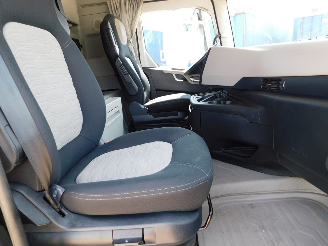 Ford F max 4x2 scab e6 12tx2620 ecotorq - Vilkikas: foto 5 Ford F max 4x2 scab e6 12tx2620 ecotorq - Vilkikas: foto 5