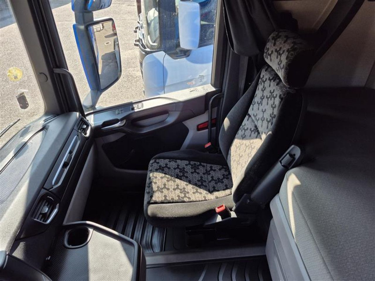 Scania R 450 - Vilkikas: foto 4 Scania R 450 - Vilkikas: foto 4