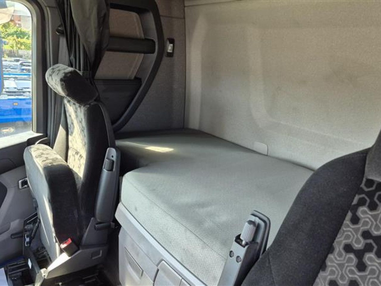 Vilkikas Scania R 450: foto 6