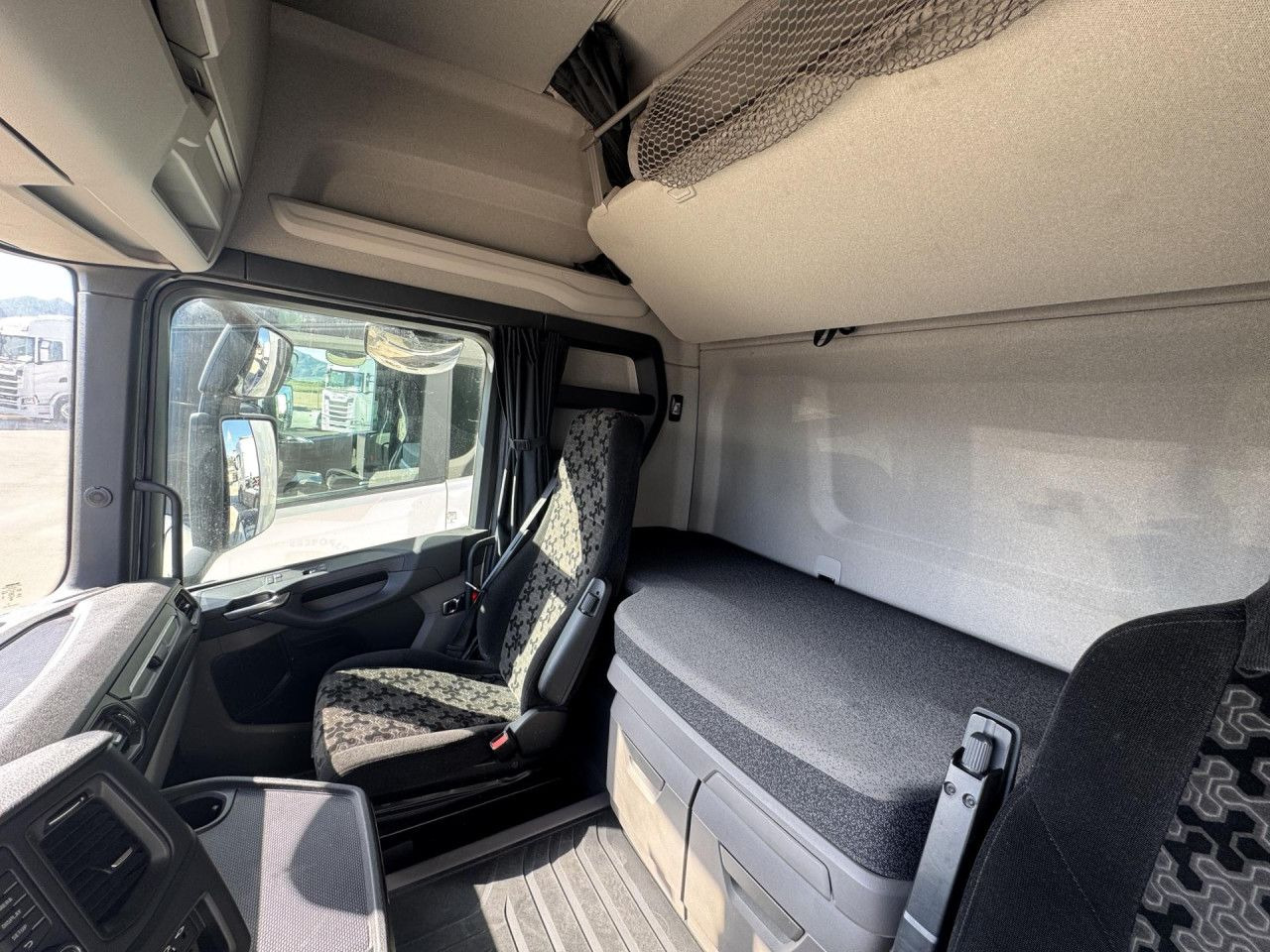 Vilkikas Scania R 460: foto 15