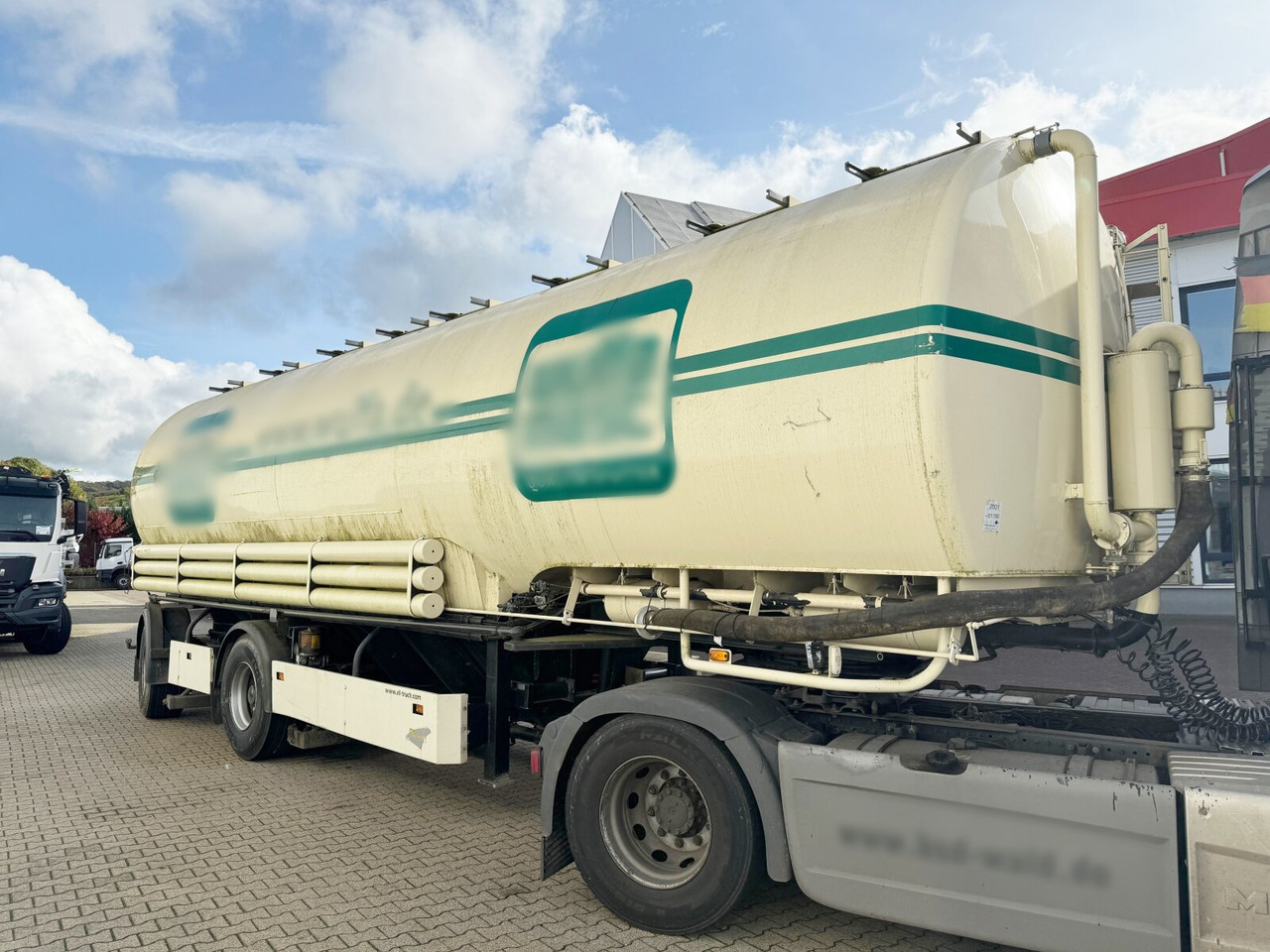 Silo cisterna 97WSL 33-24 Siloauflieger Welgro 97WSL 33-24 Siloauflieger, Lenkachse, 8 Kammern, ca. 51m³: foto 11 Silo cisterna 97WSL 33-24 Siloauflieger Welgro 97WSL 33-24 Siloauflieger, Lenkachse, 8 Kammern, ca. 51m³: foto 11