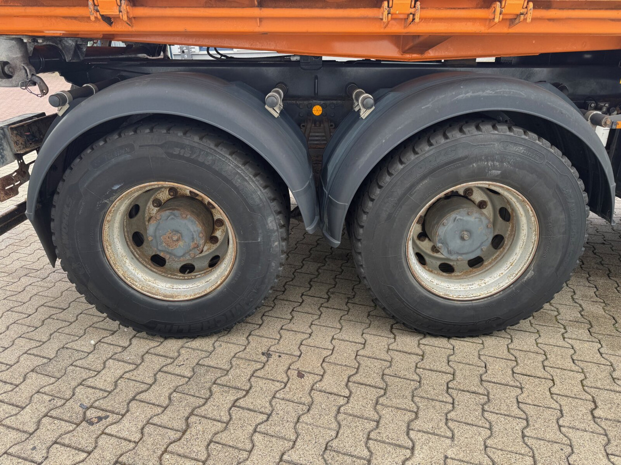 AD260T41 6x4 AD260T41 6x4, EEV - Važiuoklės sunkvežimis: foto 4 AD260T41 6x4 AD260T41 6x4, EEV - Važiuoklės sunkvežimis: foto 4