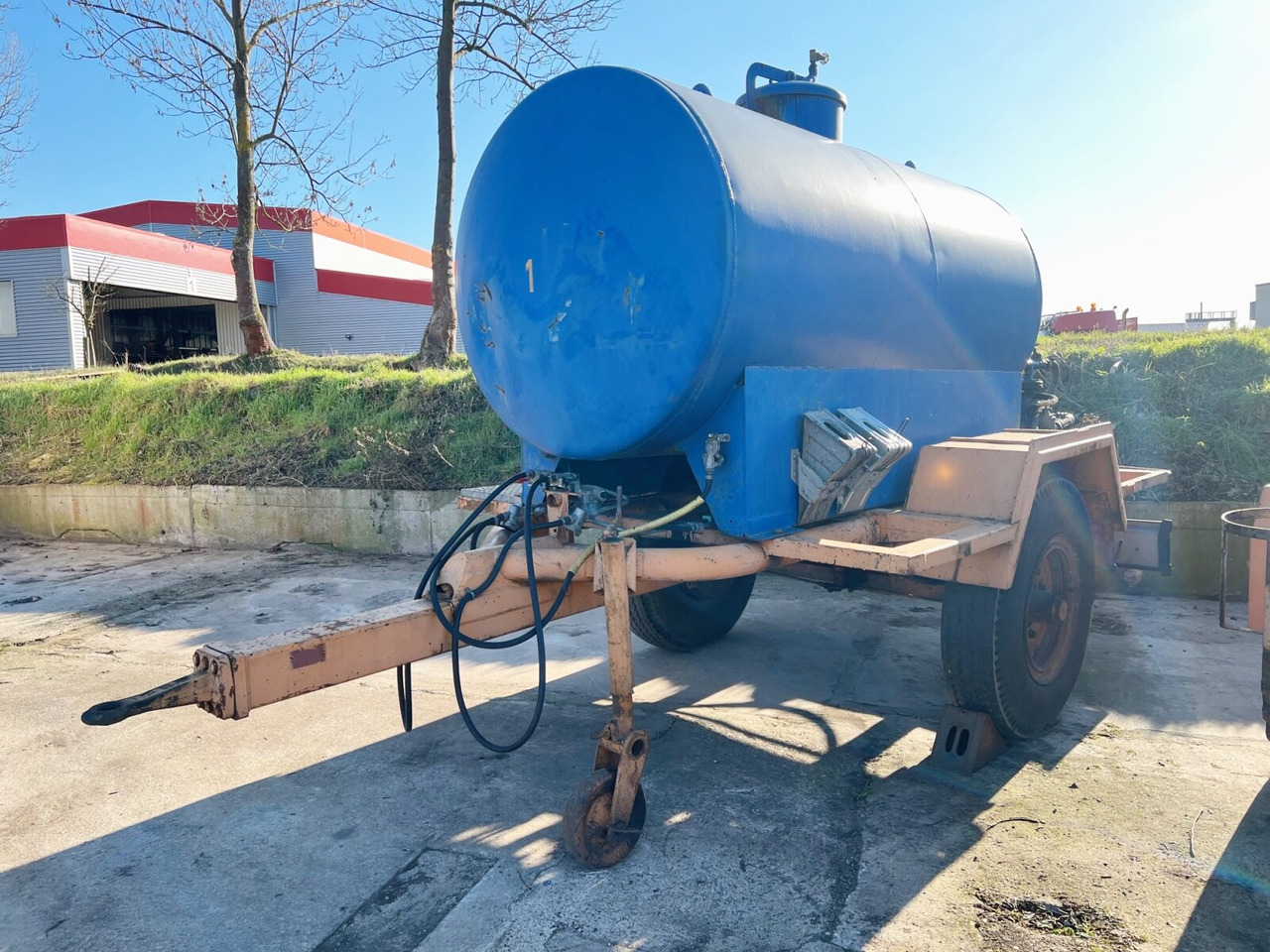 Asphaltkocher Bathe Asphaltkocher ca. 4m³, 4x VORHANDEN! - Asfalto mašina, Priekaba: foto 1 Asphaltkocher Bathe Asphaltkocher ca. 4m³, 4x VORHANDEN! - Asfalto mašina, Priekaba: foto 1