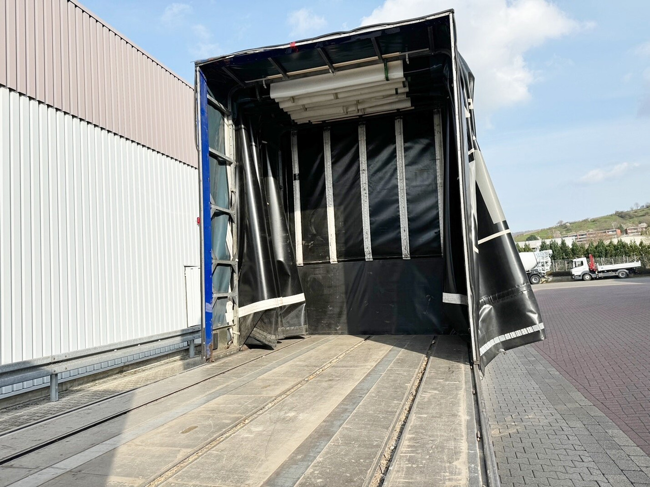 Platforminė/ Bortinė priekaba DHS18-22 RUFA DHS18-22: foto 13