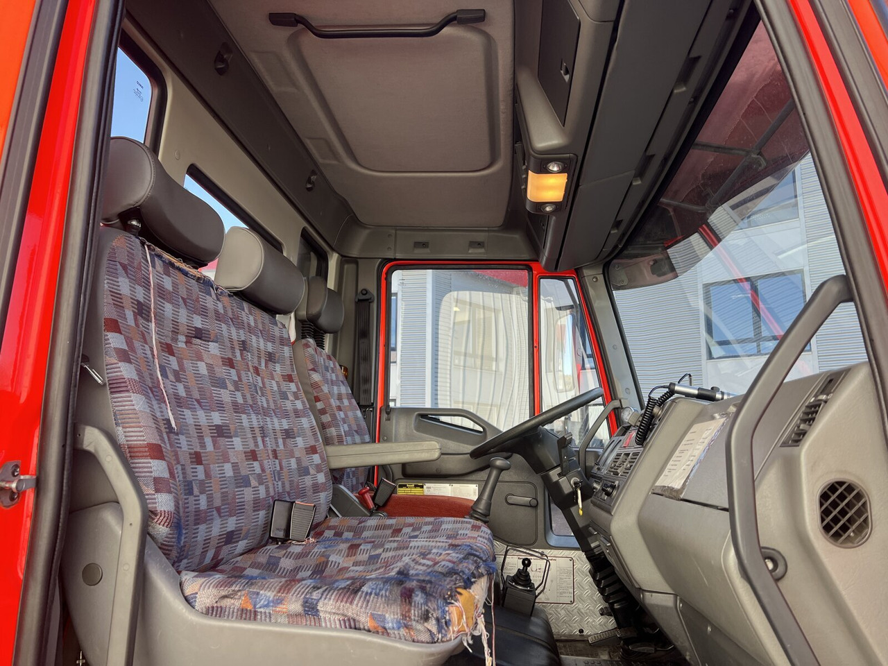 FF 95 E 18 WR 4x4 FF 95 E 18 WR 4x4, 6000l Wassertank - Autocisterna: foto 3 FF 95 E 18 WR 4x4 FF 95 E 18 WR 4x4, 6000l Wassertank - Autocisterna: foto 3