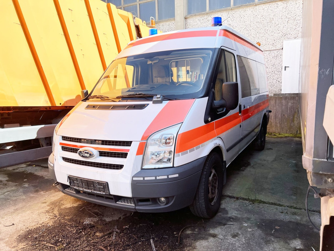 Ford Transit 2.2 TDCI 4x2 Transit 2.2 TDCI 4x2, Krankentransporter - Greitosios pagalbos automobilis: foto 1 Ford Transit 2.2 TDCI 4x2 Transit 2.2 TDCI 4x2, Krankentransporter - Greitosios pagalbos automobilis: foto 1