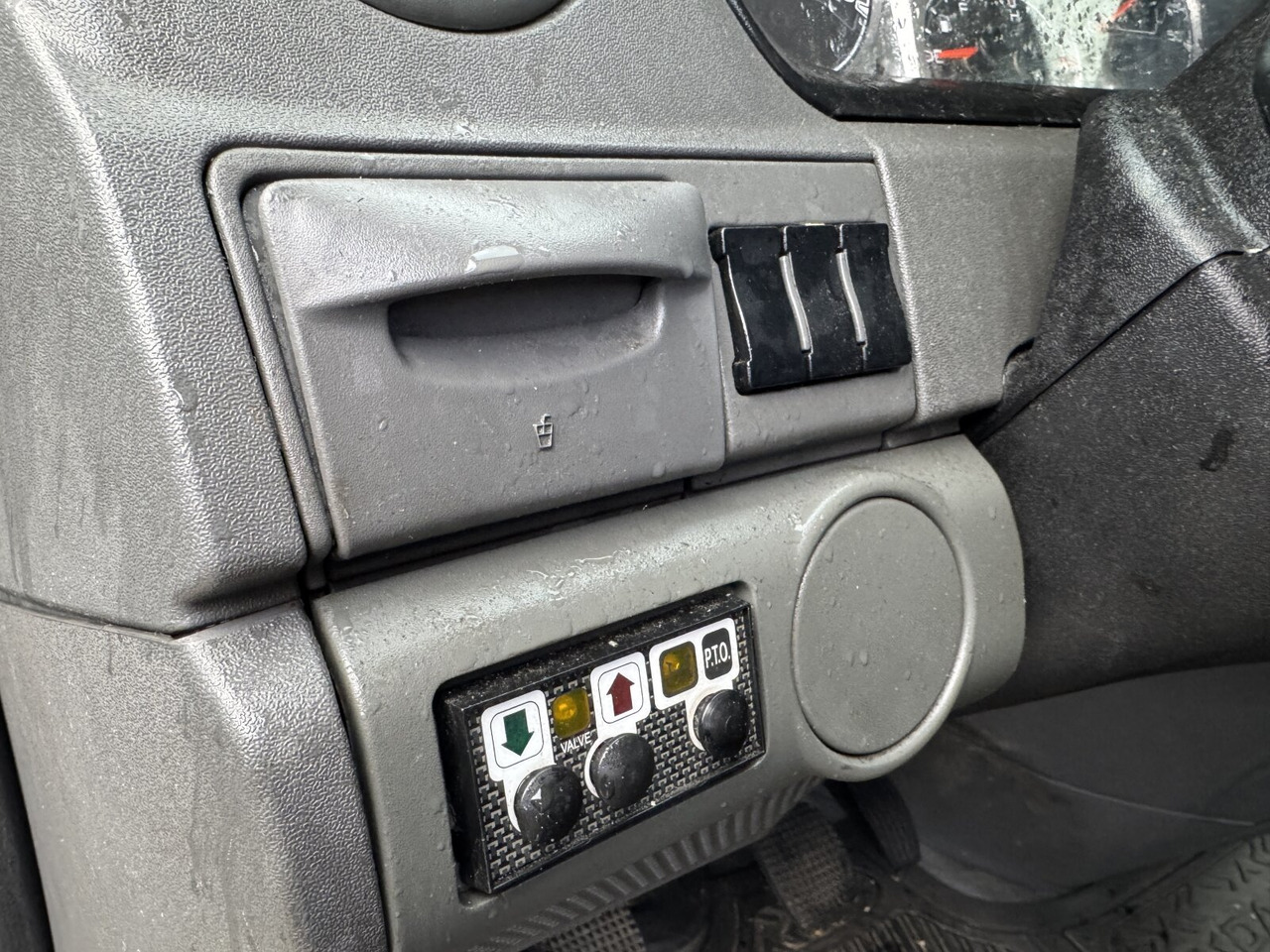 Iveco Daily 70C14D 4x2 Doka Daily 70C14D 4x2 Doka, EEV, City-Abroller - Hook-lift sunkvežimis: foto 3 Iveco Daily 70C14D 4x2 Doka Daily 70C14D 4x2 Doka, EEV, City-Abroller - Hook-lift sunkvežimis: foto 3