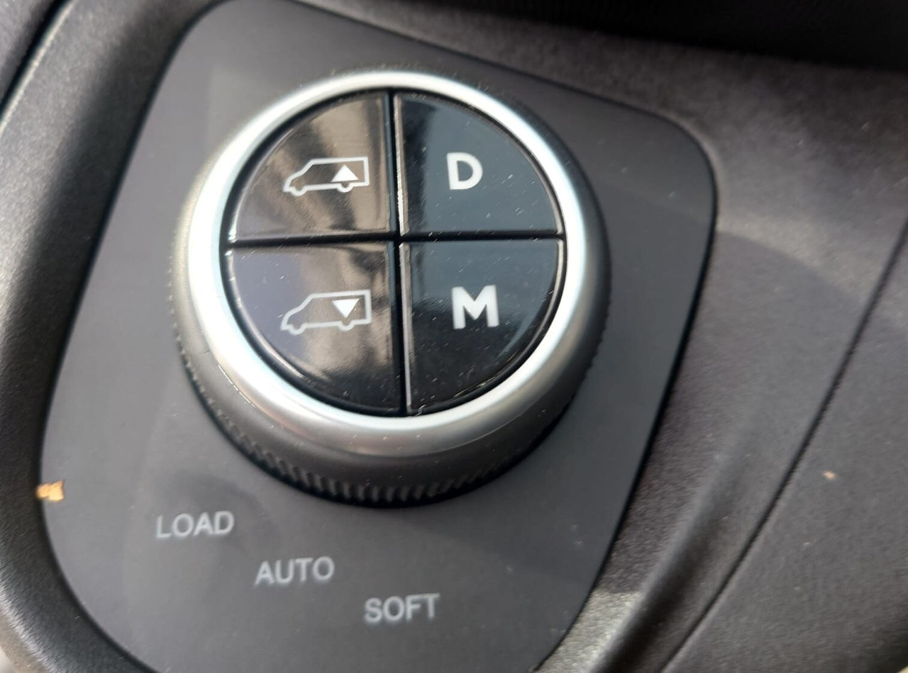 Iveco Daily 72C18H/P DK 4x2 Daily 72C18H/P DK 4x2, Nebenantrieb - Važiuoklės sunkvežimis: foto 4 Iveco Daily 72C18H/P DK 4x2 Daily 72C18H/P DK 4x2, Nebenantrieb - Važiuoklės sunkvežimis: foto 4